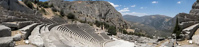 Храм Аполлона в Дельфах