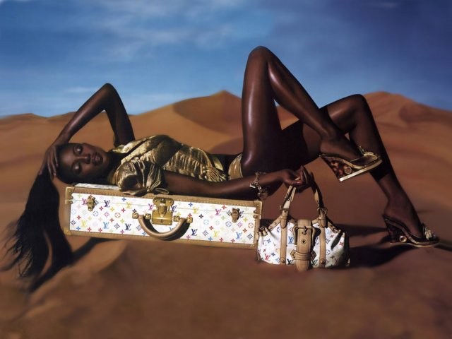 LOUIS VUITTON в Афинах