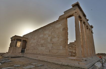 Эрехтейон с кариатидами